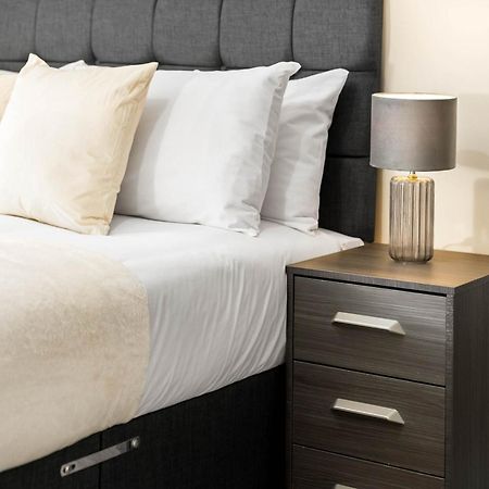 New Luxury Two Bedroom Apartment - City Centre - Netflix - Wifi - Top Rated - Jq 8Ah Birmingham Bagian luar foto