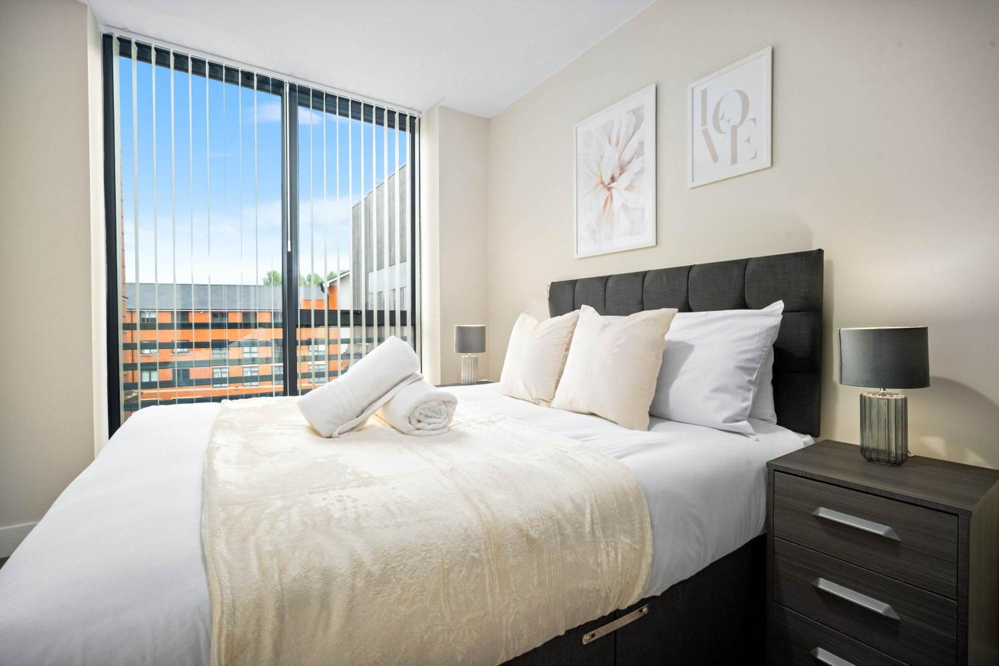 New Luxury Two Bedroom Apartment - City Centre - Netflix - Wifi - Top Rated - Jq 8Ah Birmingham Bagian luar foto