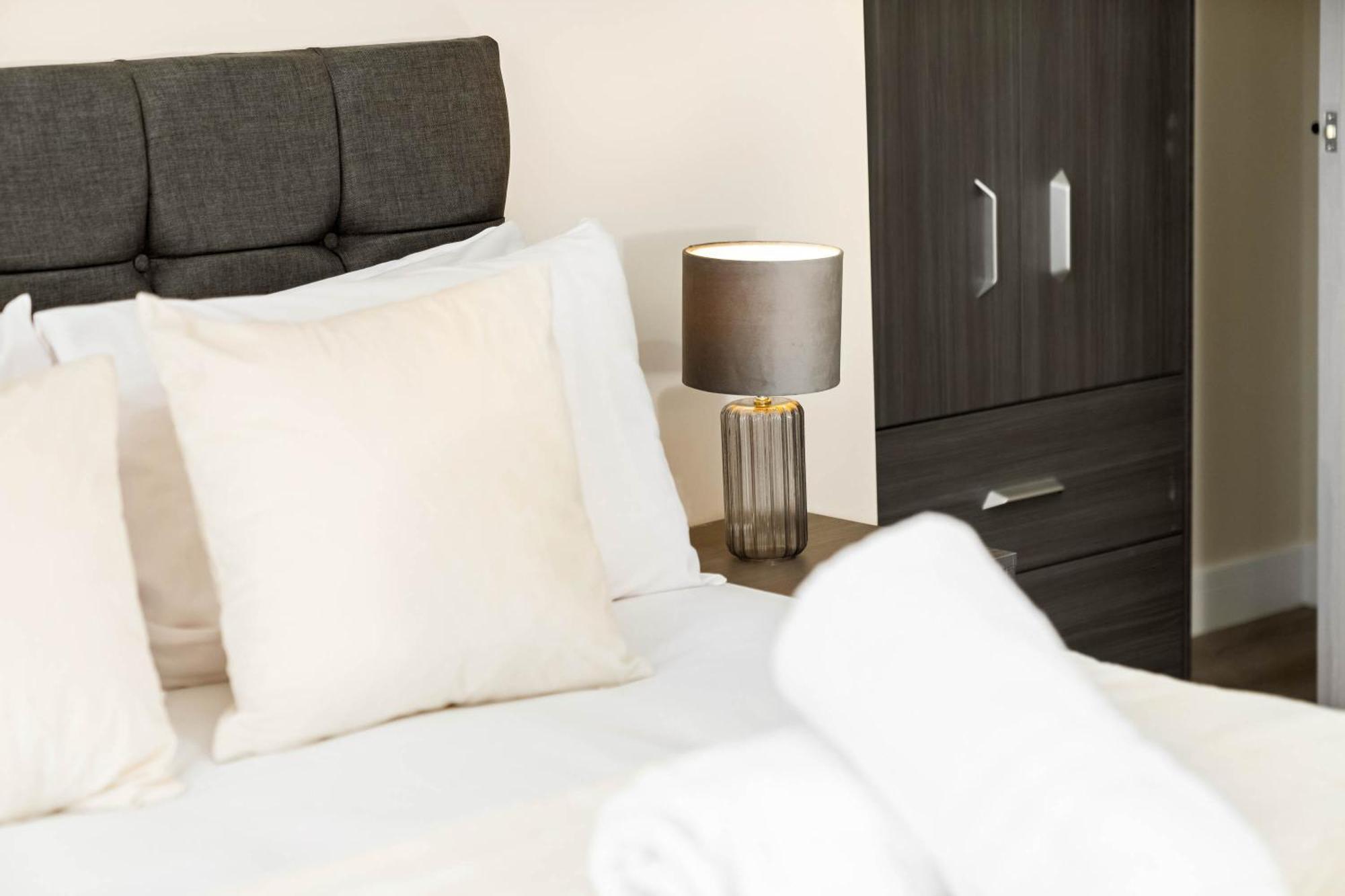 New Luxury Two Bedroom Apartment - City Centre - Netflix - Wifi - Top Rated - Jq 8Ah Birmingham Bagian luar foto