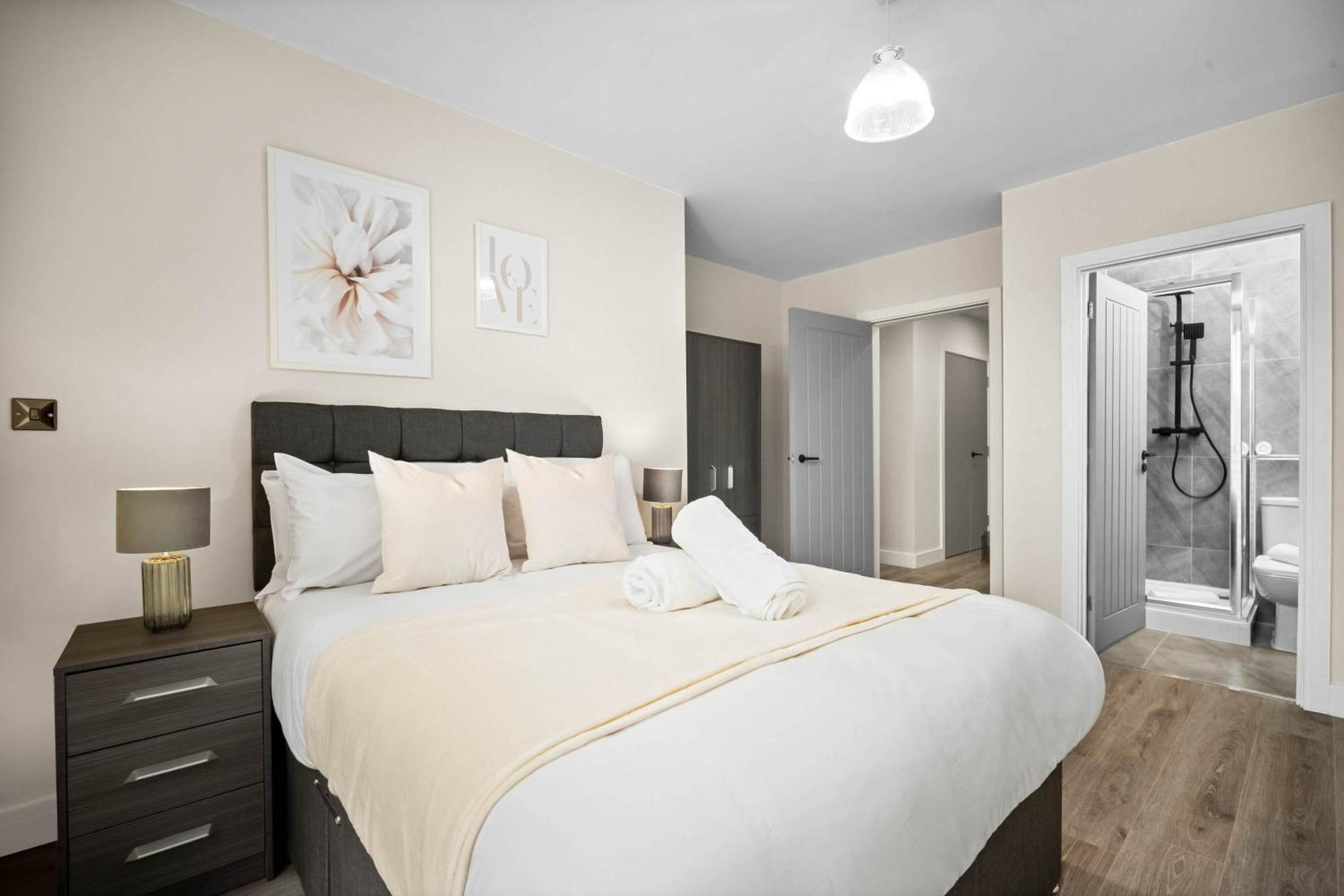 New Luxury Two Bedroom Apartment - City Centre - Netflix - Wifi - Top Rated - Jq 8Ah Birmingham Bagian luar foto